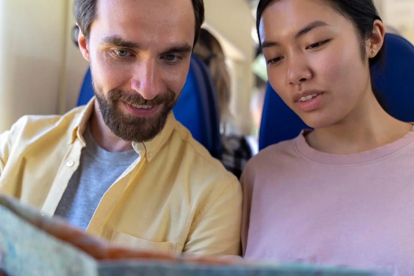 People traveling without worries about covid